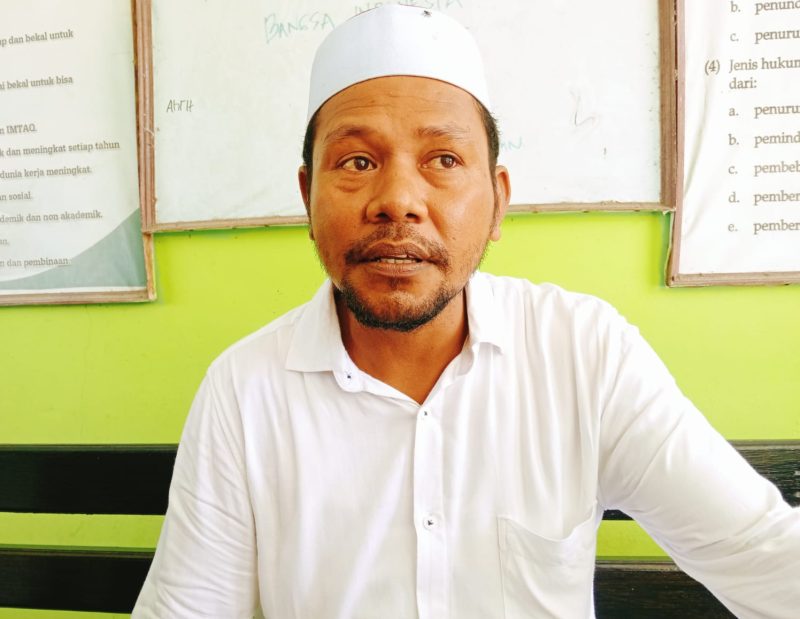 Kabag Kesra Kepulauan Sula Idham Umamit.