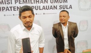 Ketua KPU Kepulauan Sula Risman Buamona.