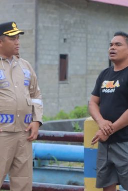Kapolres Sula Tinjau Lokasi Banjir di Sejumlah Desa