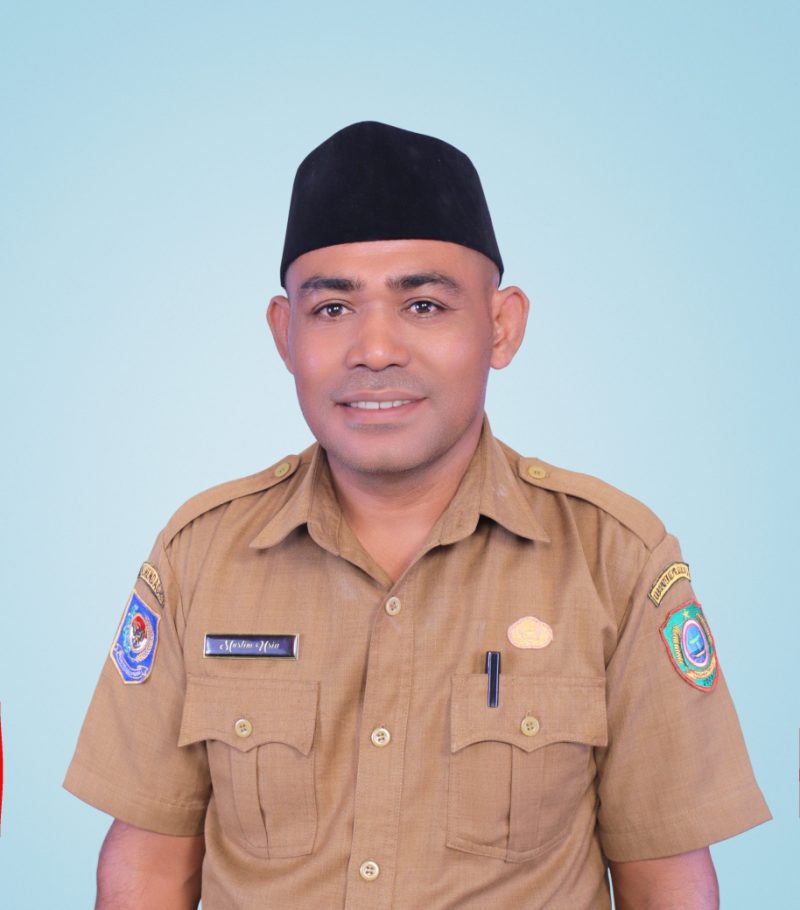 Foto: Camat Kecamatan Sulabesi Tengah Muslim Usia, S.IP.