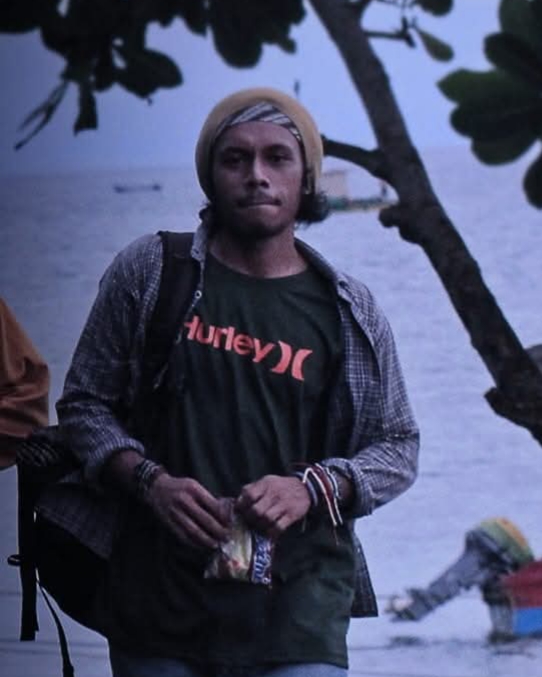 Foto: Aktivis Lingkungan Desa Kou, Rifai Galela.