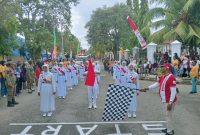 Foto: Peserta Lomba Gerak Jalan, Resmi di Lepaskan oleh Asisten III Setda Kepulauan Sula, H. Zaidun.