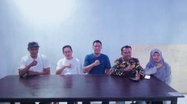 Foto: IKA Alumni PMII Kepulauan Sula, Menggelar Konferensi Pers.