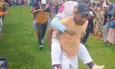 Suami Gendong Istri Warnai Perayaan HUT RI ke-80 di Desa Waikafia