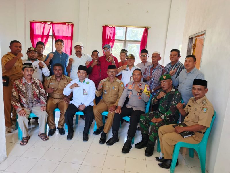 Foto: Forkopimca Mangoli Utara Pose Bersama Usai Melaksanakan Kegiatan Koordinasi.