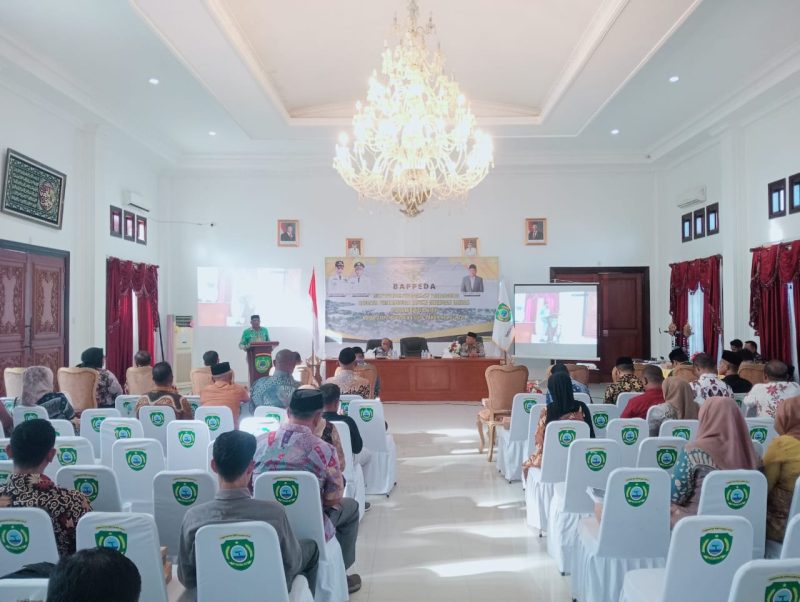 Foto: Asisten III Setda Kepulauan Sula, H. Zaidun Resmi Menutup Kegiatan Musrenbang RPJMD Tahun 2025-2029.