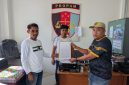 Foto: Hamid Husen Melaporkan Insiden itu ke Polres Kabupaten Pulau Taliabu.