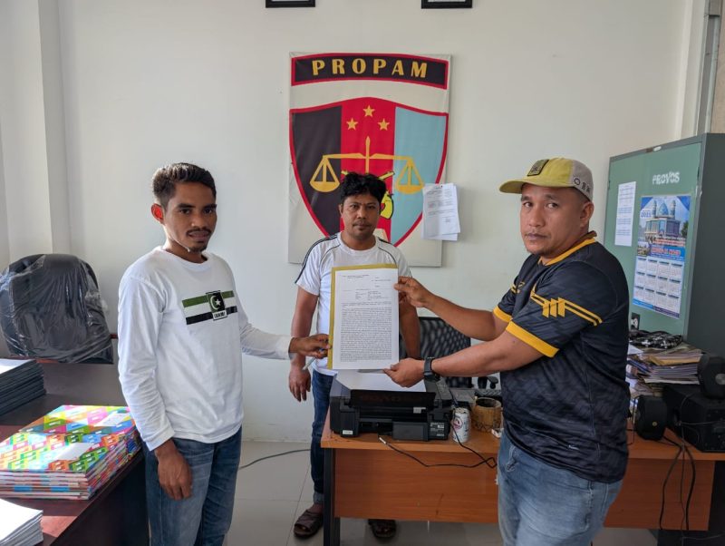 Foto: Hamid Husen Melaporkan Insiden itu ke Polres Kabupaten Pulau Taliabu.