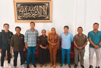 Fofot: Bupati Kepulauan Sula Hj. Fifian Adeningsih Mus pose bersama Pengurus PT. Halmahera Agro Perkasa Maluku Utara.