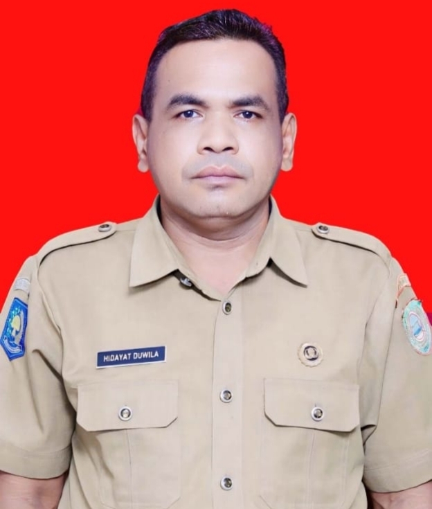 Foto: Kepala Puskesmas Sanana Hidayat Duwila, Amd.Kep