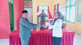 Foto: Serah Terima Jabatan di Kantor Camat Kecamatan Mangoli Timur.