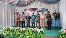 Dokumentasi: Pose Bersama Usai Membuka Kegiatan Festival Budaya.