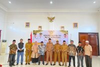Dokumentasi: Pose Bersama Usai Kegiatan FGD di Istana Daerah DAD HIA TED SUA. 