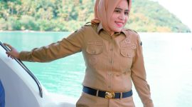 Dokumentasi: Bupati Kepulauan Sula Hj. Fifian Adeningsi Mus.