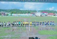 Dokumentasi: Kedua Tim Memasuki Lapangan Pertandingan. 