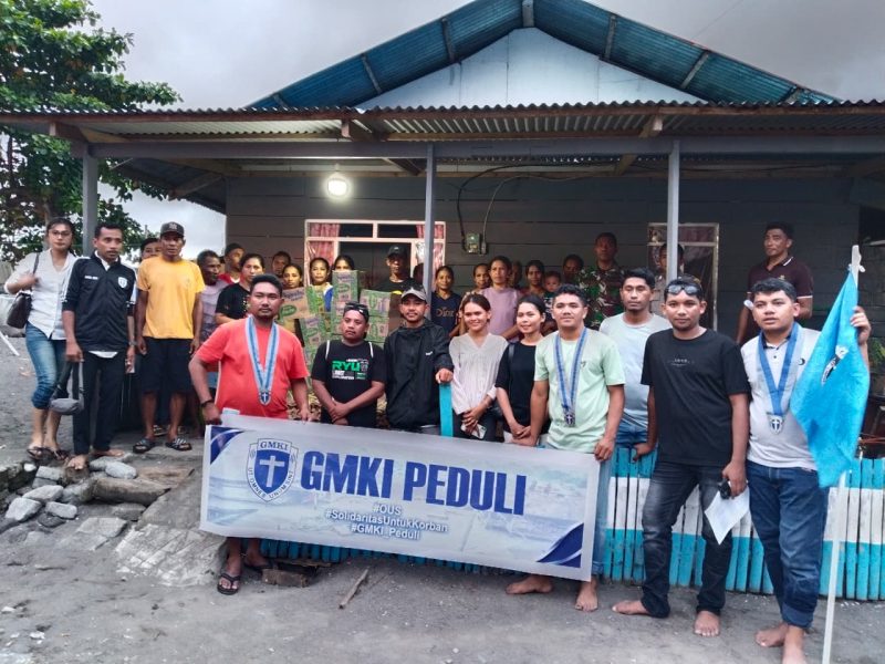 Dok: Foto Bersama GMKI Cabang Jailolo dan Masyarakat.