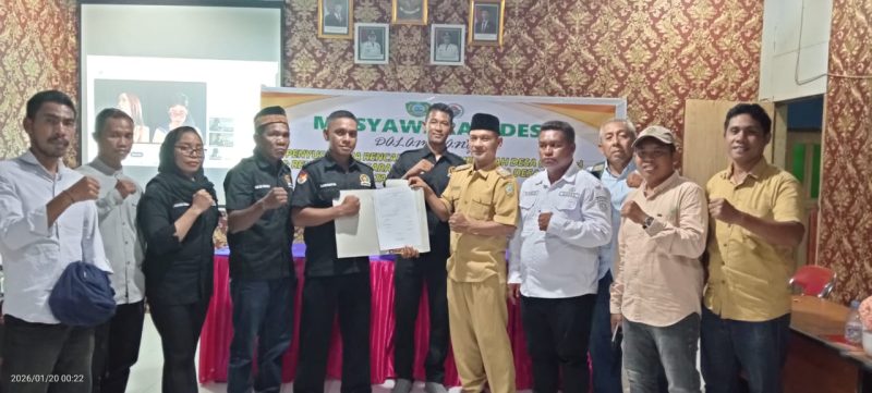 Dok: Foto Bersama Usai Kegiatan Musdes di Kantor Desa Falabisahaya.