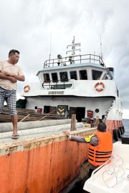 Polsek Pelabuhan Ahmad Yani Ternate Gelar Patroli Laut  ‎