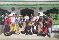 Gambar: Pose Bersama Usai Kegiatan Baksos.