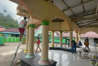 Dok: Marnit Halbar dan KP. SBU XXX-2003 Bersama Warga Gelar Bakti Sosial di Masjid Nurul Hidayah Desa Saria.