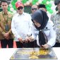 Dok: Penandatangan Prasasti RS FAM Dofa, oleh Bupati Kepulauan Sula, Hj. Fifian Adeningsi Mus.