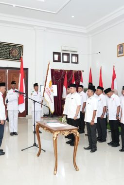Dilantik Sebagai Ketum KONI Sula, KM Siap Merebut Medali Emas 