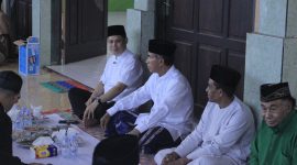 Gambar: Buka Puasa Bersama di Mesjid Desa Waiboga.