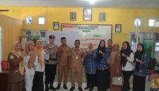 Dok: Pose Bersama Usai Sosialisasi DBD di Kantor Desa Fatce. 
