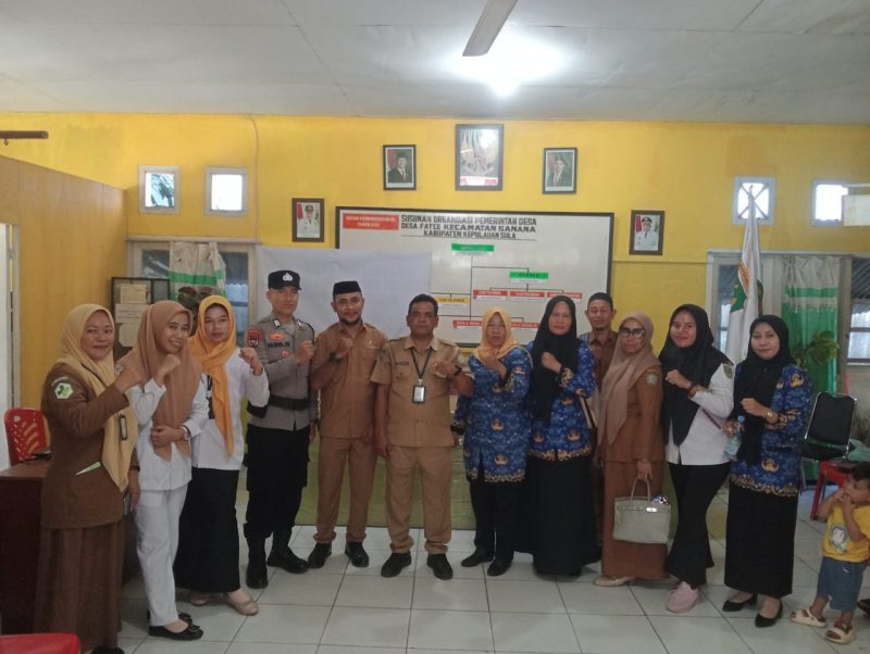 Dok: Pose Bersama Usai Sosialisasi DBD di Kantor Desa Fatce. 