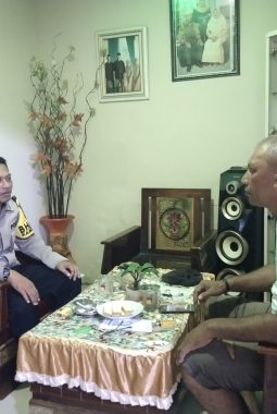 Bhabinkamtibmas Desa Mangon Gelar Sosialisasi UU Nomor 1 Tahun 2023 kepada Pemuda