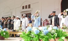 Jadi Irup Hardiknas Tahun 2026, Bupati Sula Sampaikan Amanat Mendikdasmen