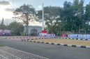 Dok: Upacara Penurunan Sang Merah Putih di Halaman Isda Kepulauan Sula.