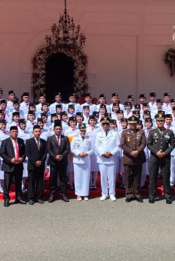 Sukses Gelar Upacara, Pelatih Ucapkan Terimakasih Kepada Bupati Sula dan Apresiasi Paskibra