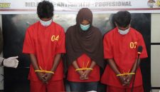 Dok: Polisi Ungkap Tiga Orang Terduga Pelaku Pembunuhan Terhadap Warga Desa Kawata.